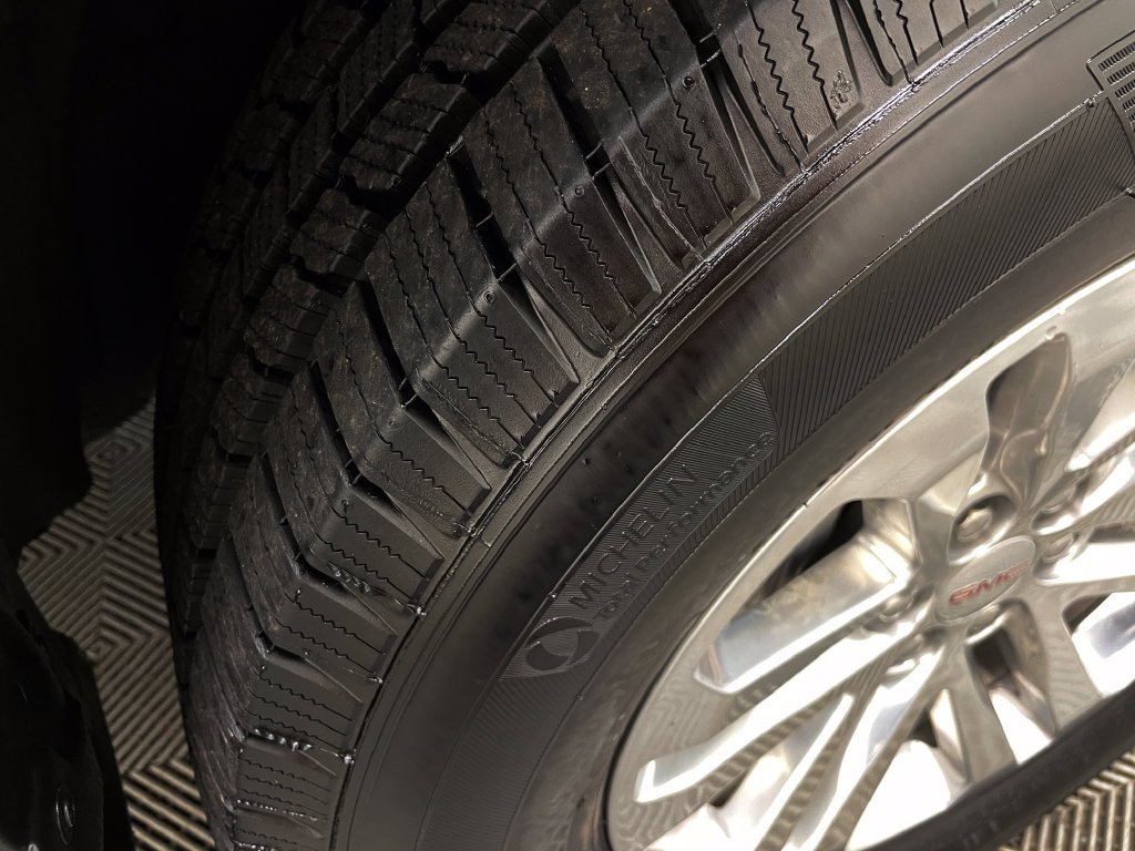 Used 2017 DARK SLATE METALLIC GMC 4WD SLT image 51