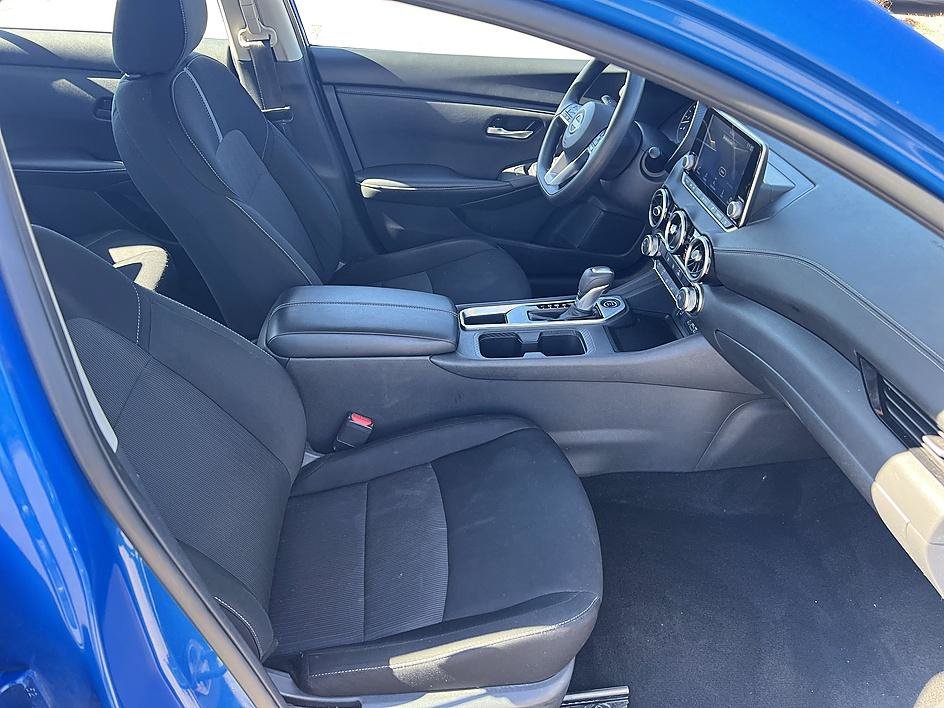 Used 2025 Electric Blue Metallic Nissan SV image 17