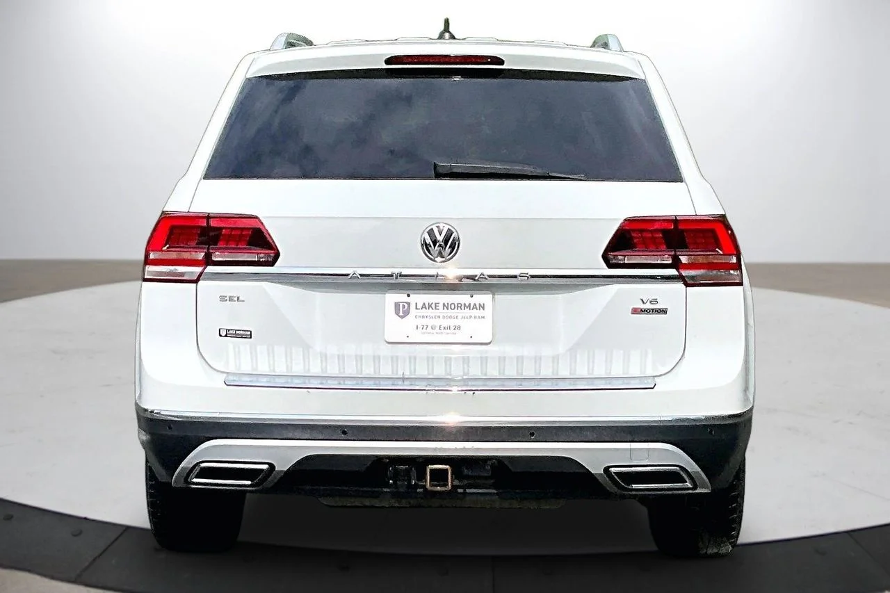 Certified Used 2019 White Volkswagen SEL Premium image 8