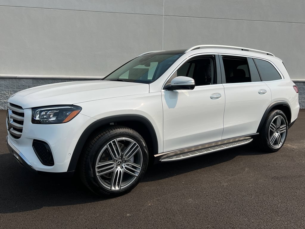 New 2026 MANUFAKTUR Moonlight White Metallic Mercedes-Benz GLS 450 image 39