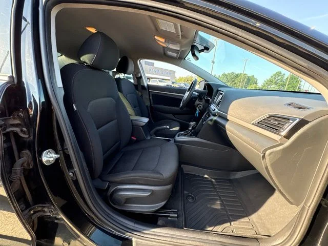 Used 2018 Black Hyundai SEL image 20