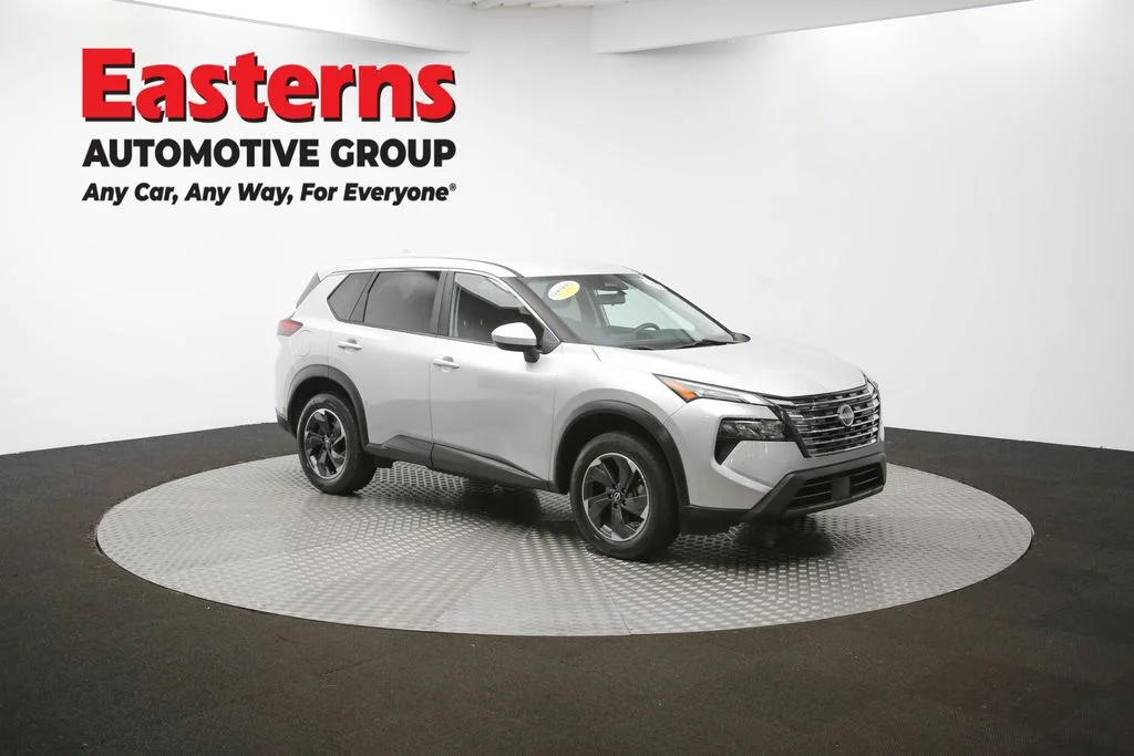 Used 2024 Silver Nissan SV image 48