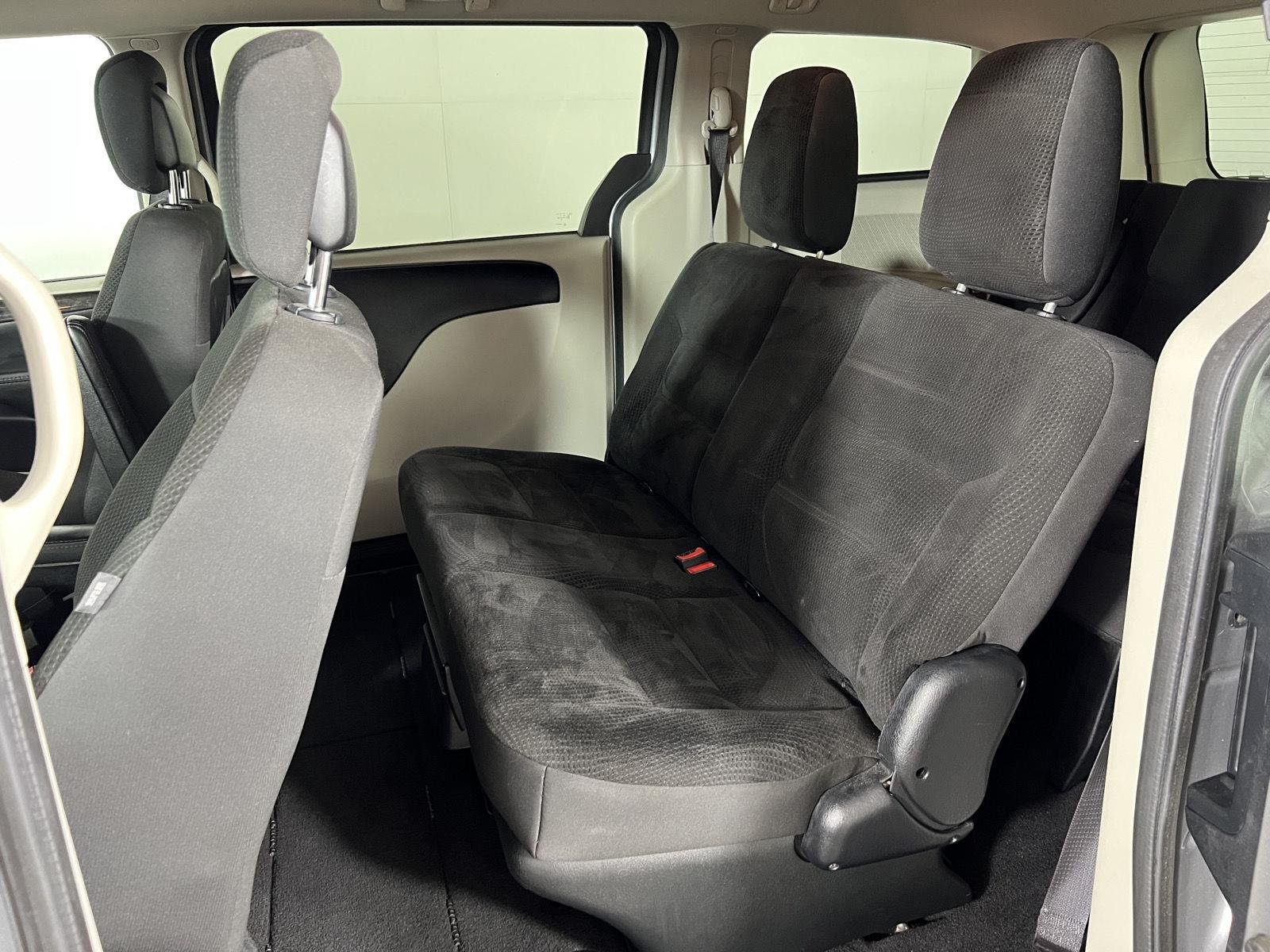 Used 2017 Billet Clearcoat Dodge SE image 9