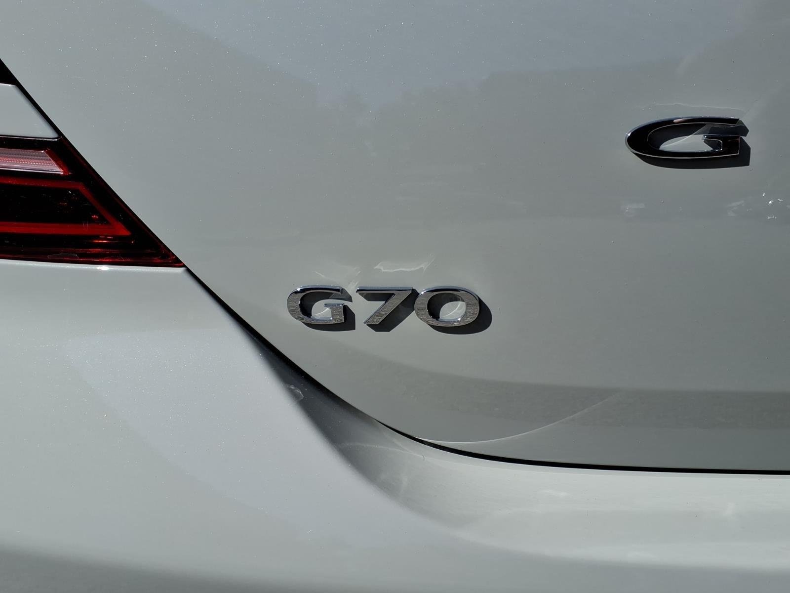 2026 GENESIS G70 Standard - Photo 11