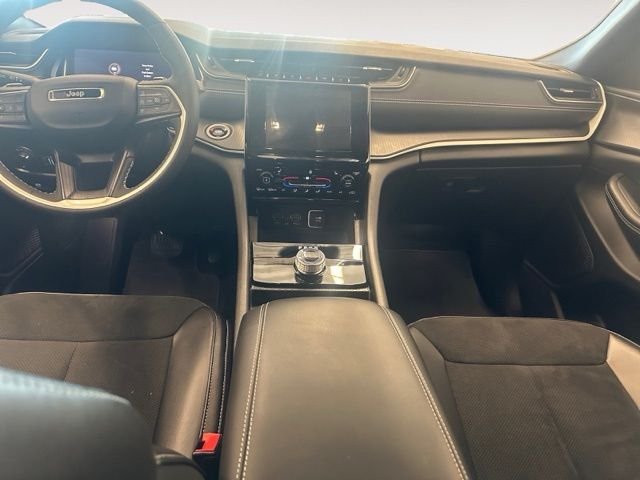 Used 2024 Red Jeep Altitude image 15