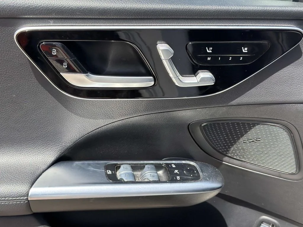 Used 2022 White Mercedes-Benz C 300 image 20