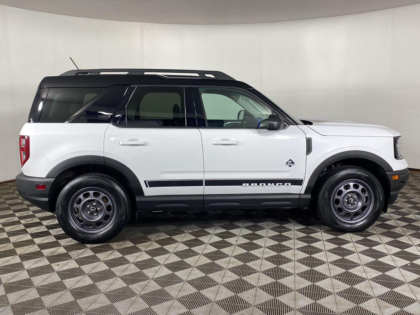 Used 2024 Oxford White Ford Outer Banks image 25