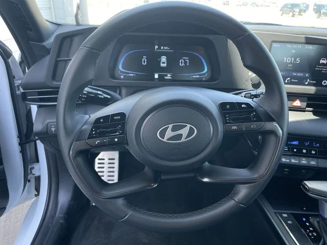 Used 2026 White Hyundai SEL Sport image 14