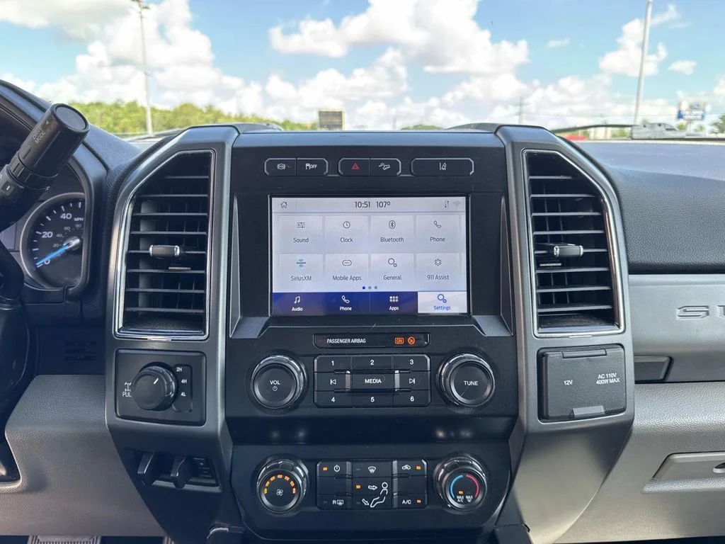 Certified Used 2020 Magnetic Metallic Ford XLT image 24