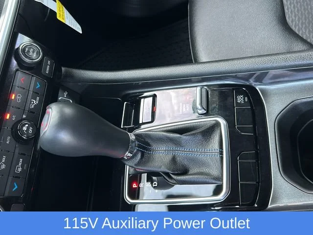 Used 2022 Bright White Clea Jeep Latitude image 30