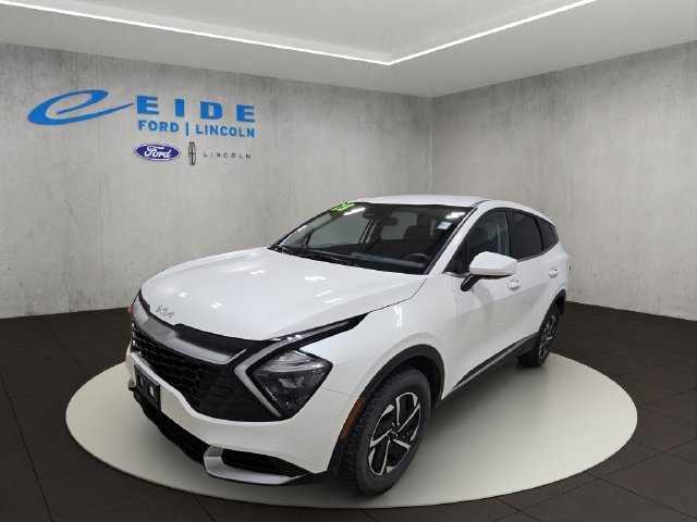 Used 2023 White Kia LX image 5