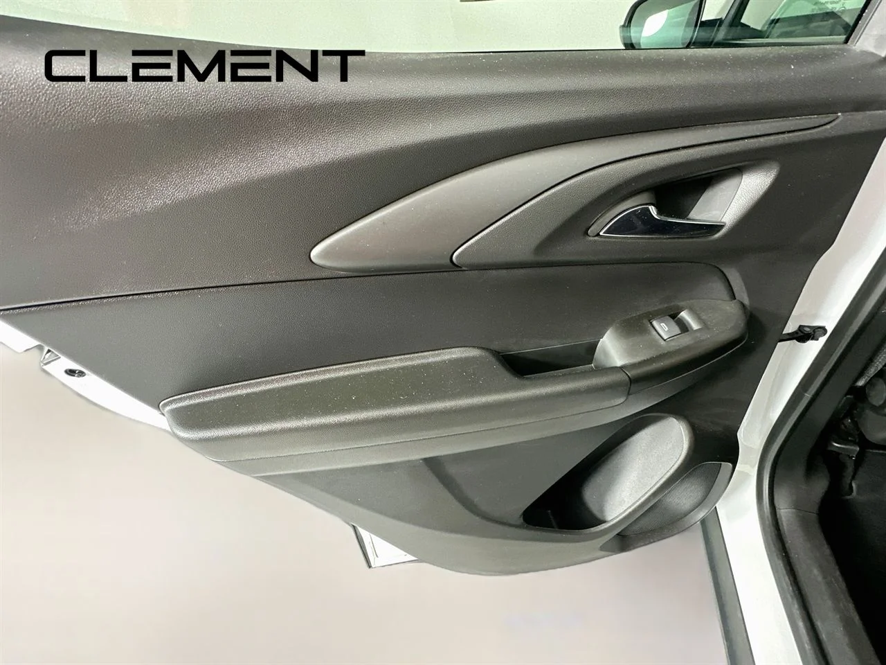 Certified Used 2025 Summit White Chevrolet LT image 29