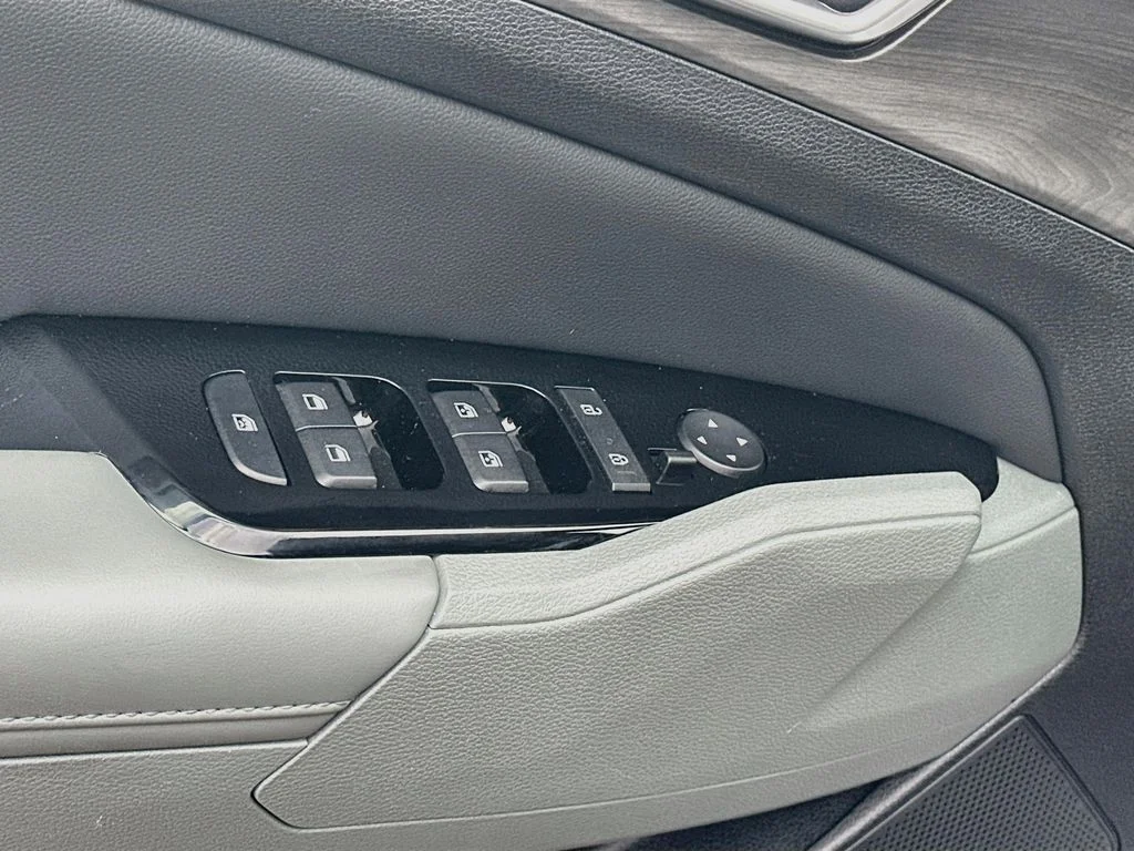 Certified Used 2023 Black Kia X-Line image 18