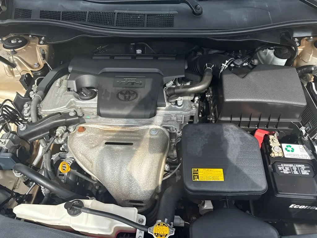 Used 2012 Gold Toyota L image 24