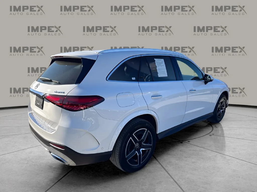 Used 2024 White Mercedes-Benz GLC 300 image 5