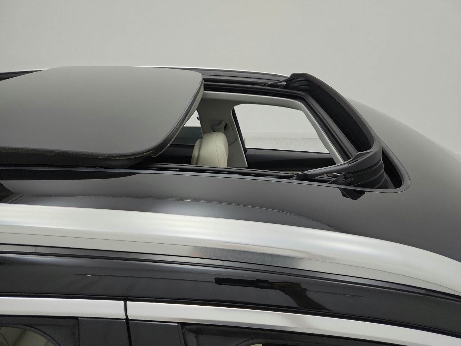 Used 2024 Mythos Black Metallic Audi Premium Plus quattro image 17