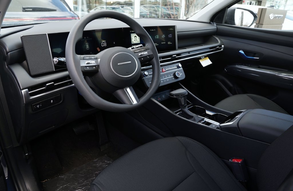 New 2026 Atlantis Blue Hyundai SE image 31