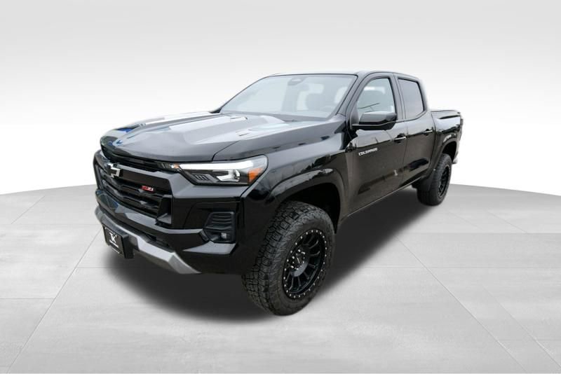 Used 2024 Chevrolet Colorado Z71 with VIN 1GCPTDEK7R1241620 for sale in North Branch, Minnesota