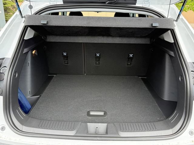 New 2026 Summit White Chevrolet LT image 4