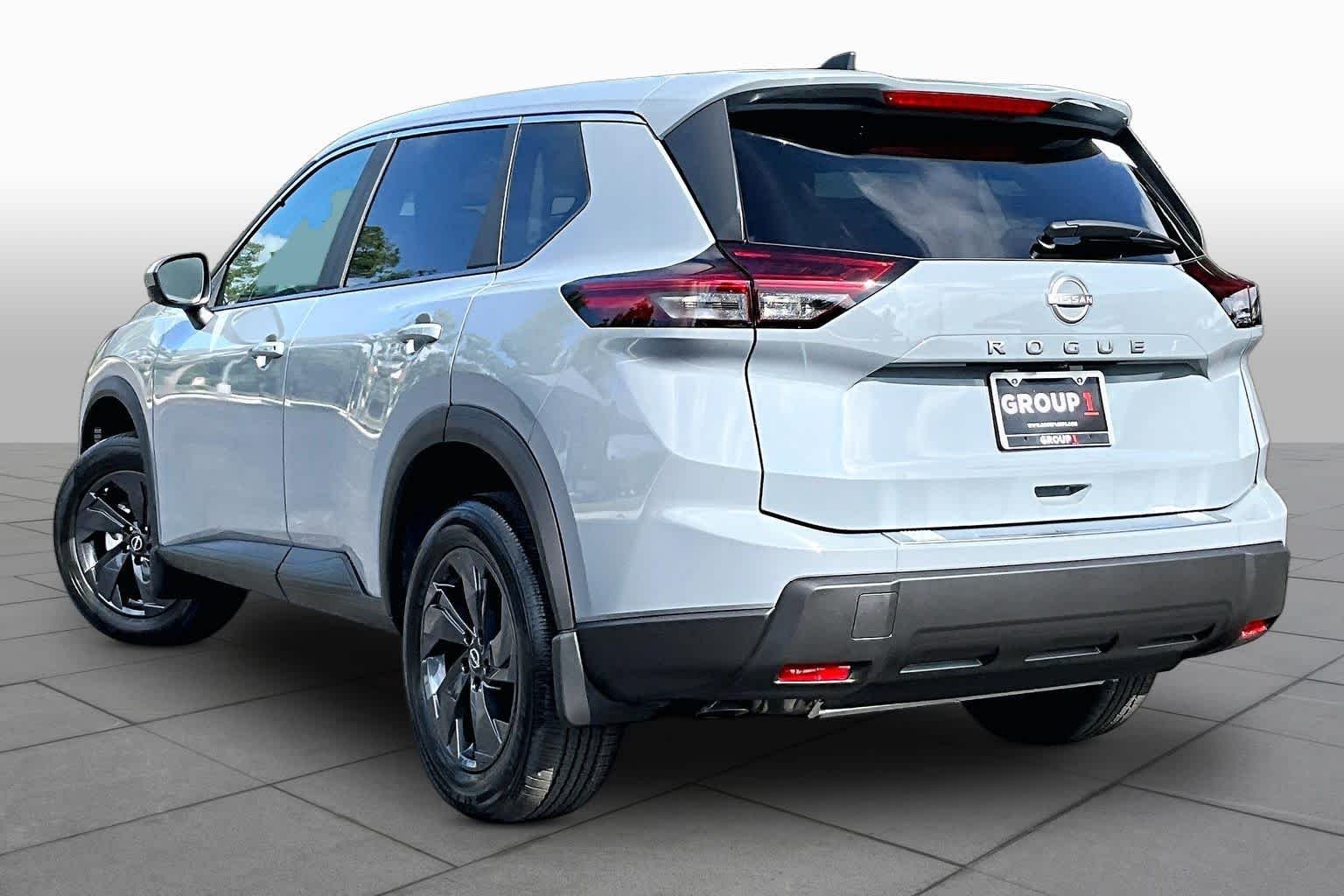 New 2026 Boulder Gray Pearl Nissan SV image 12