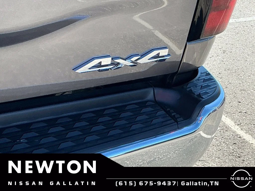 Used 2020 Crystal Metallic Ram Tradesman image 10