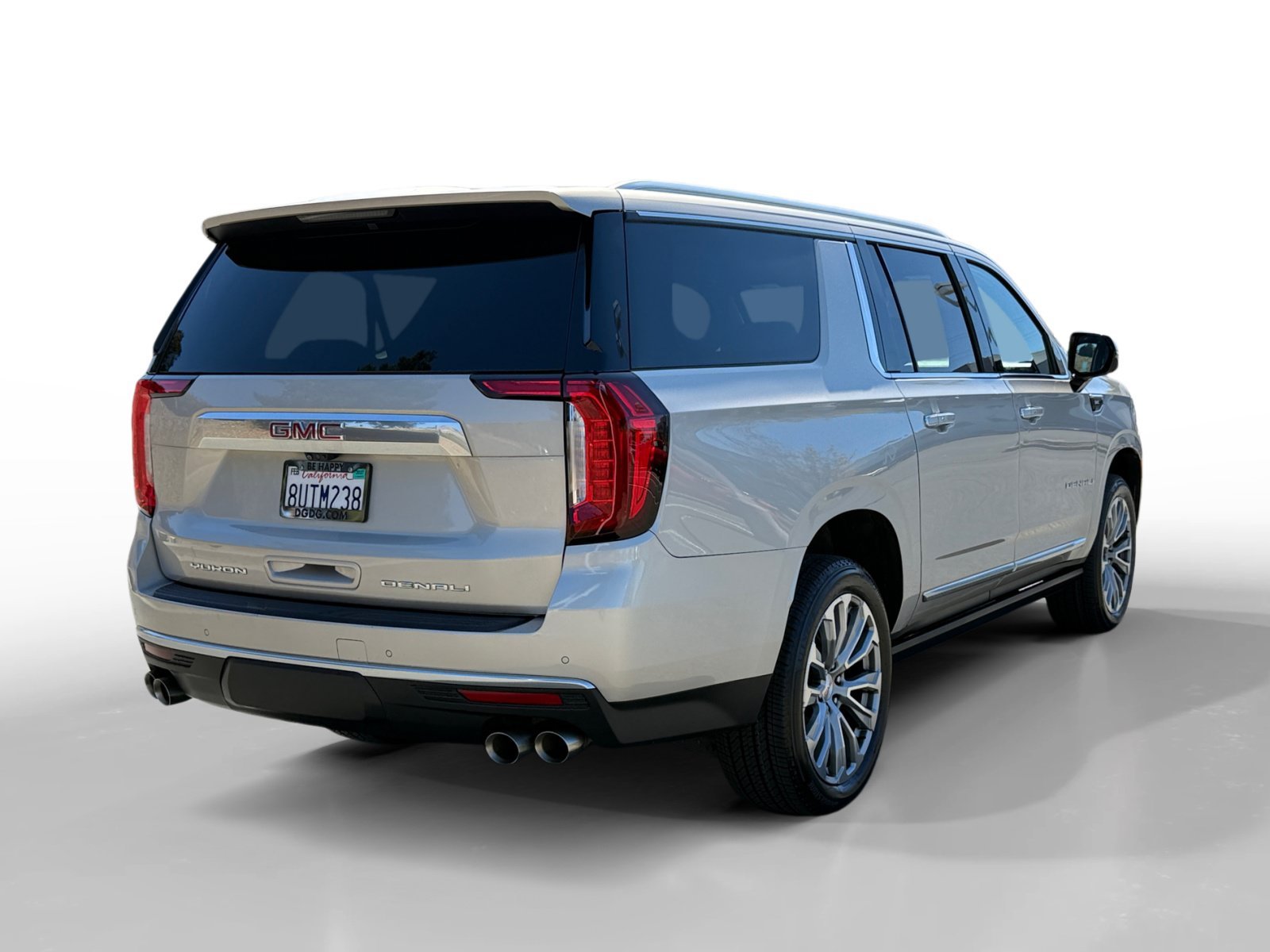 Used 2021 Pearl Beige Metallic GMC Denali image 5