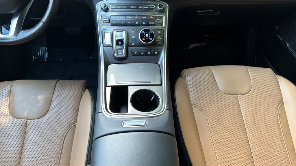 Used 2023 Gray Hyundai Calligraphy image 23