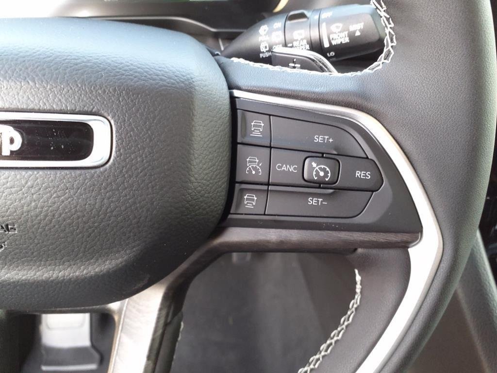Used 2024 Silver Zynith Jeep  image 19