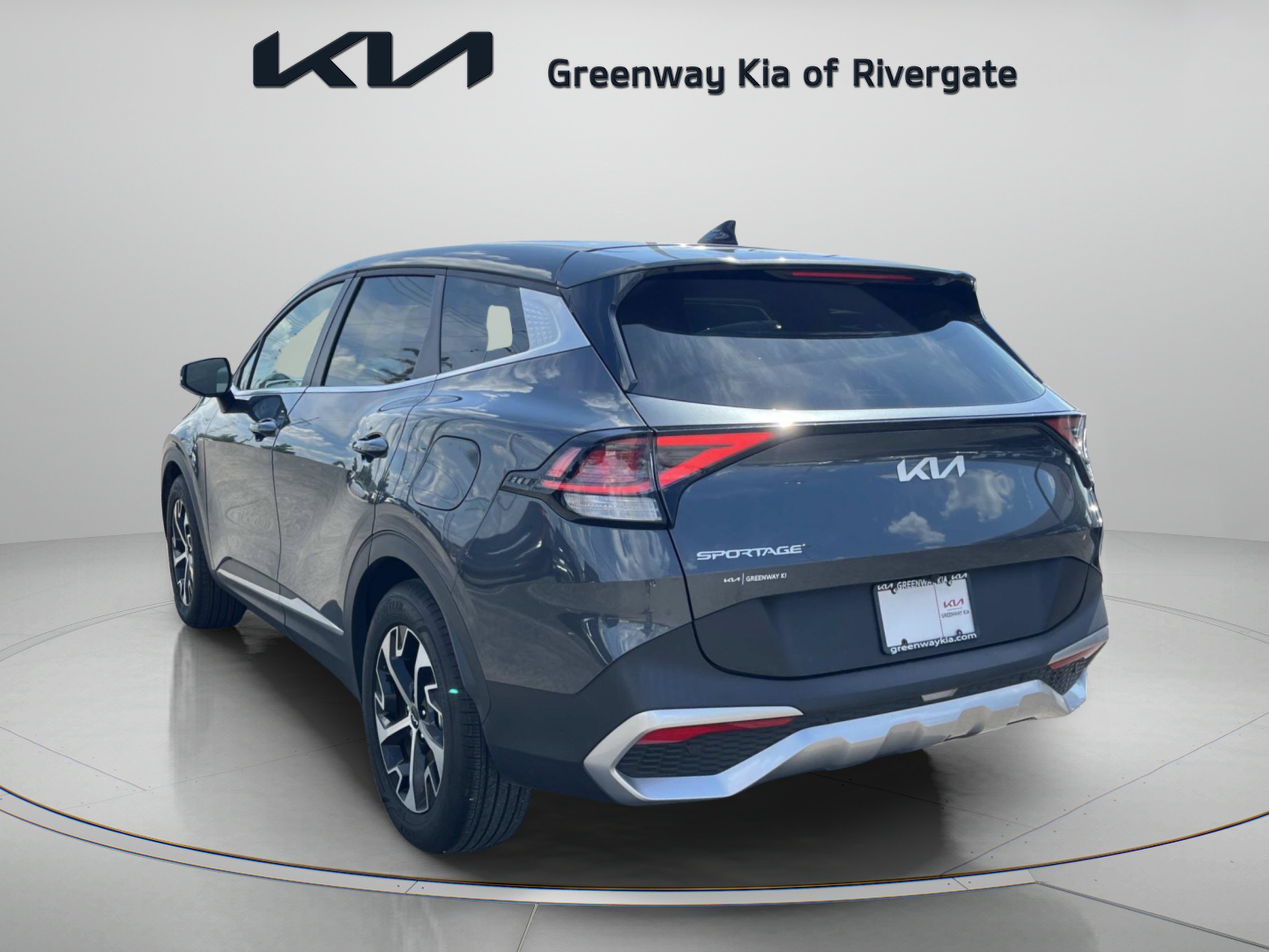Used 2024 Gravity Gray Kia EX image 5