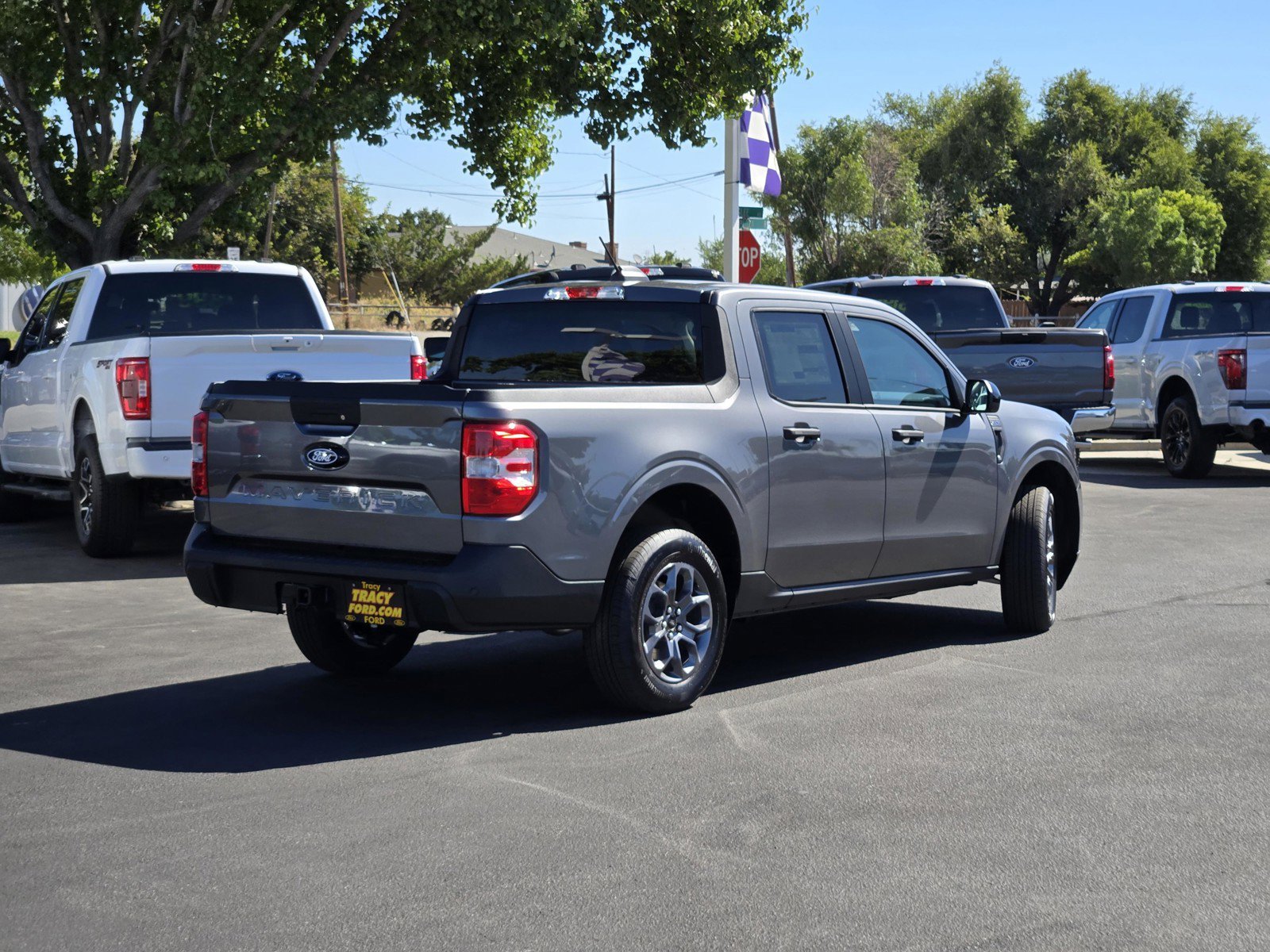 New 2026 Carbonized Gray Metallic Ford XLT image 4