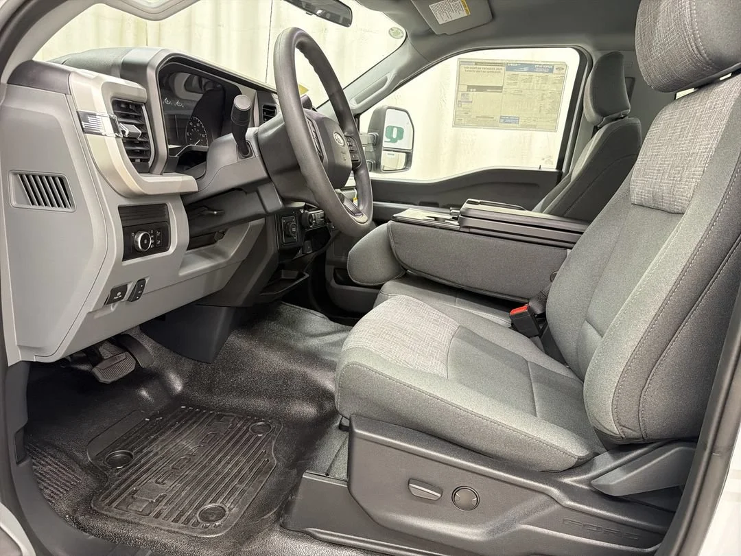 New 2026 Oxford White Ford F-550® XLT image 13