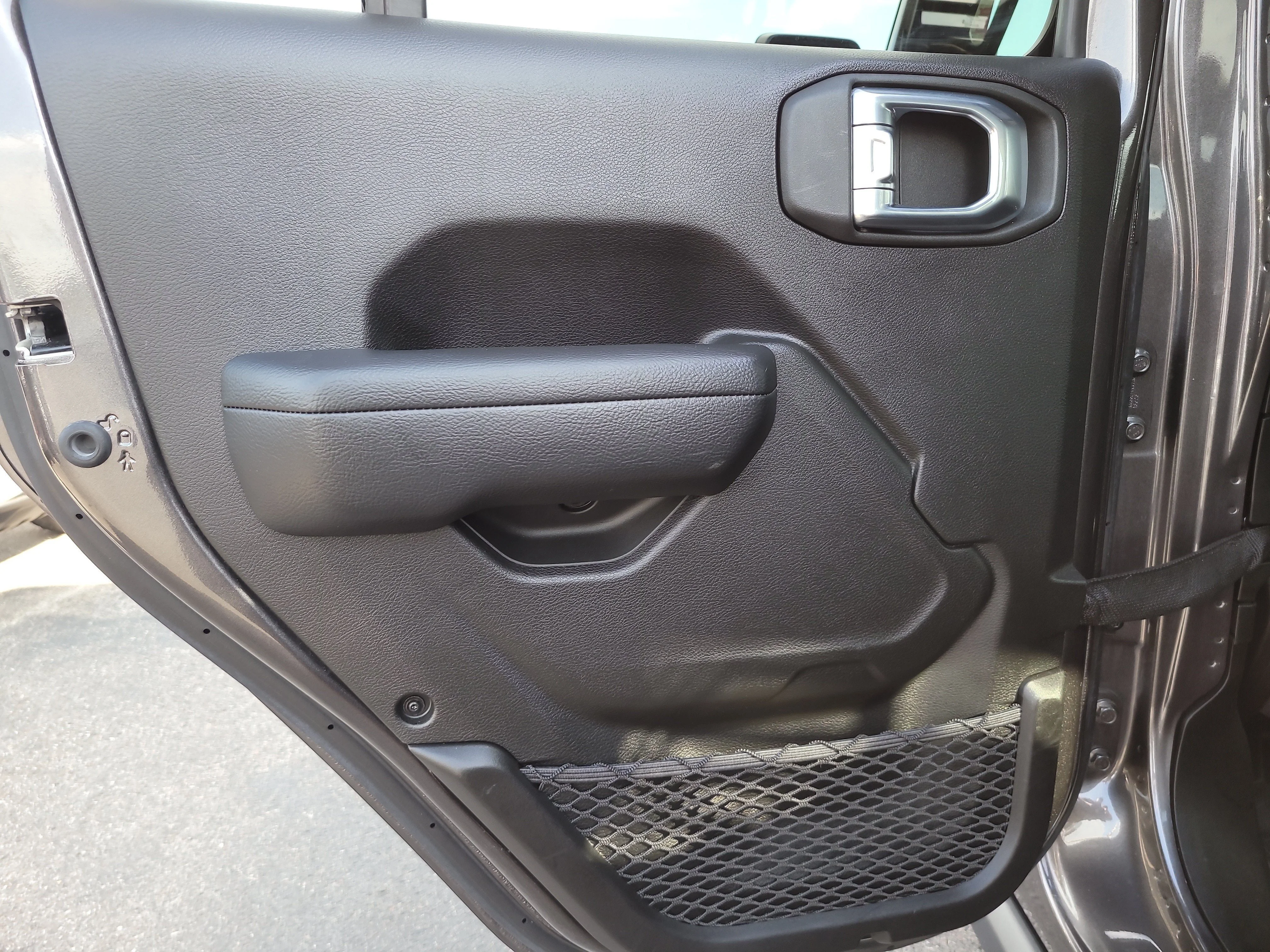 Used 2024 Granite Crystal Metallic Clearcoat Jeep Mojave image 11