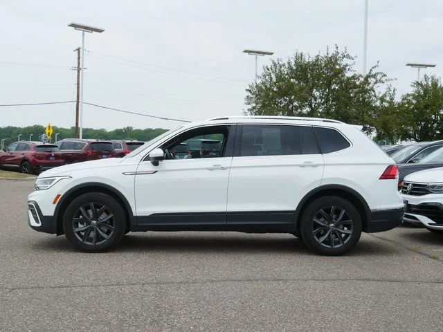 Used 2024 White Volkswagen 2.0T SE image 4