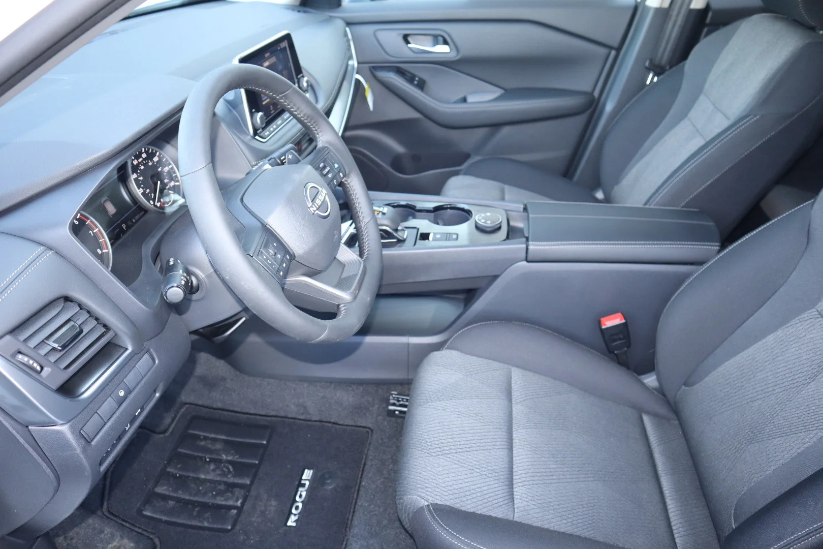 New 2026 Boulder Gray Pearl Nissan SV image 15