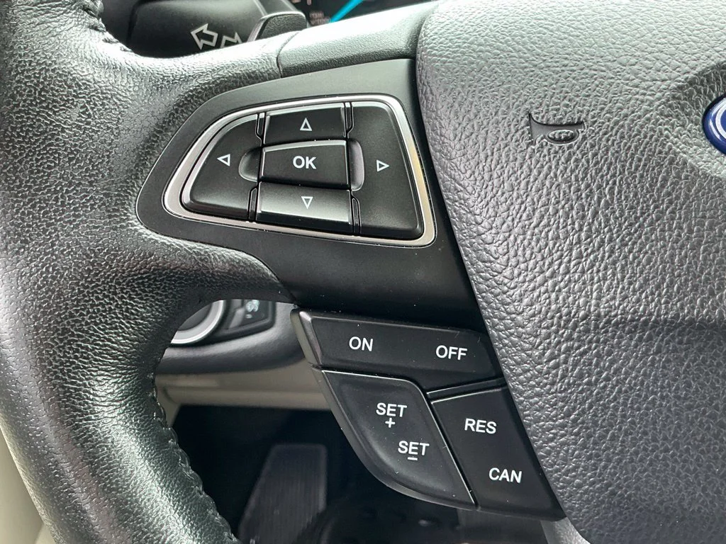 Used 2017 Red Ford Titanium image 28