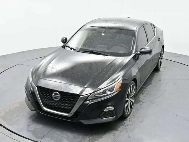 Used 2019 Super Black Nissan 2.5 SR image 19