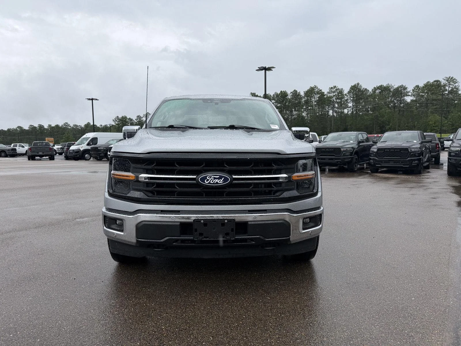 Used 2024 Iconic Silver Ford XLT image 2