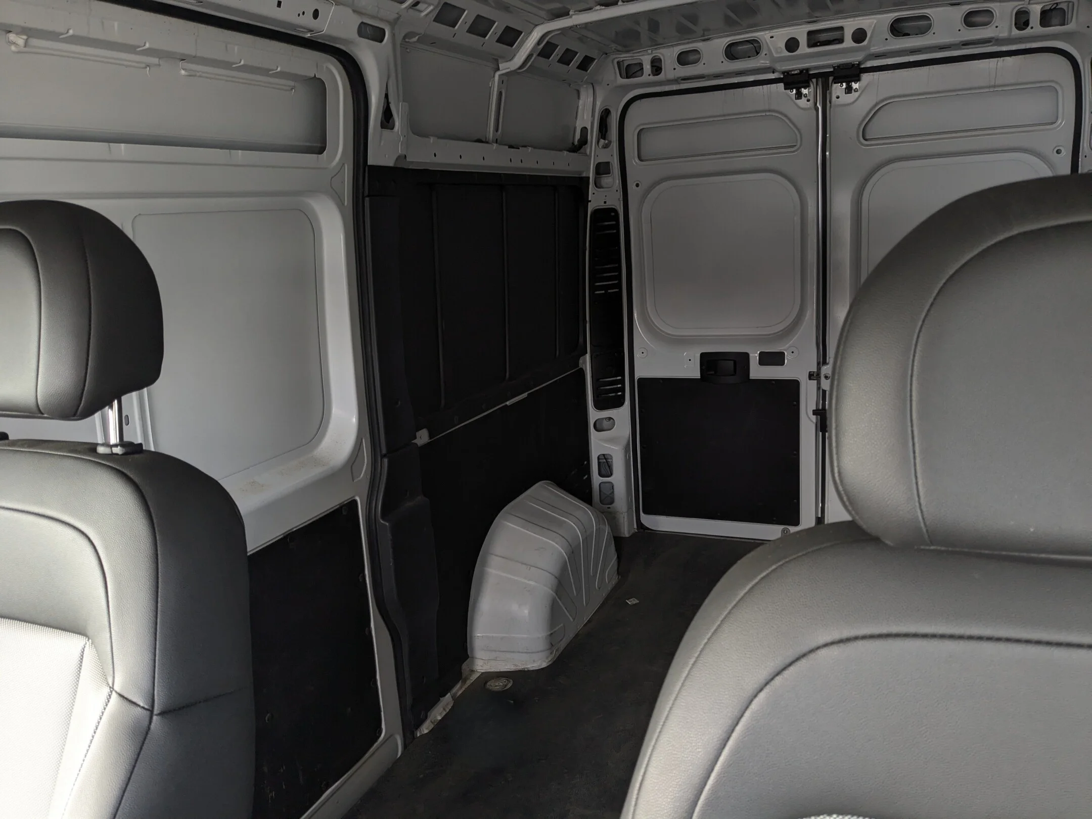 Certified Used 2025 White RAM Tradesman - - FWD - 2500 High Roof 136 WB w/Pass Seat & More! image 24