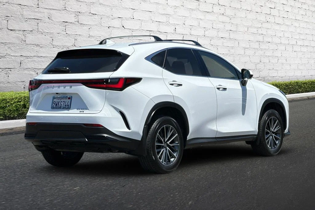 Certified Used 2026 White Lexus 350h Premium image 4