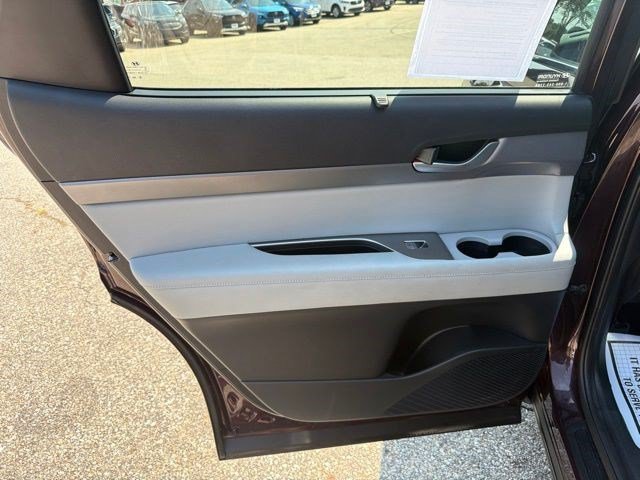 Used 2020 Sierra Burgundy Hyundai SEL image 13