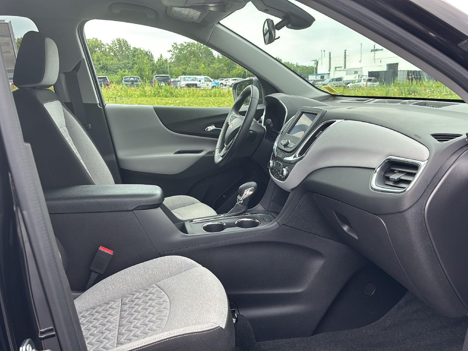Used 2024 Mosaic Black Metallic Chevrolet LT image 30
