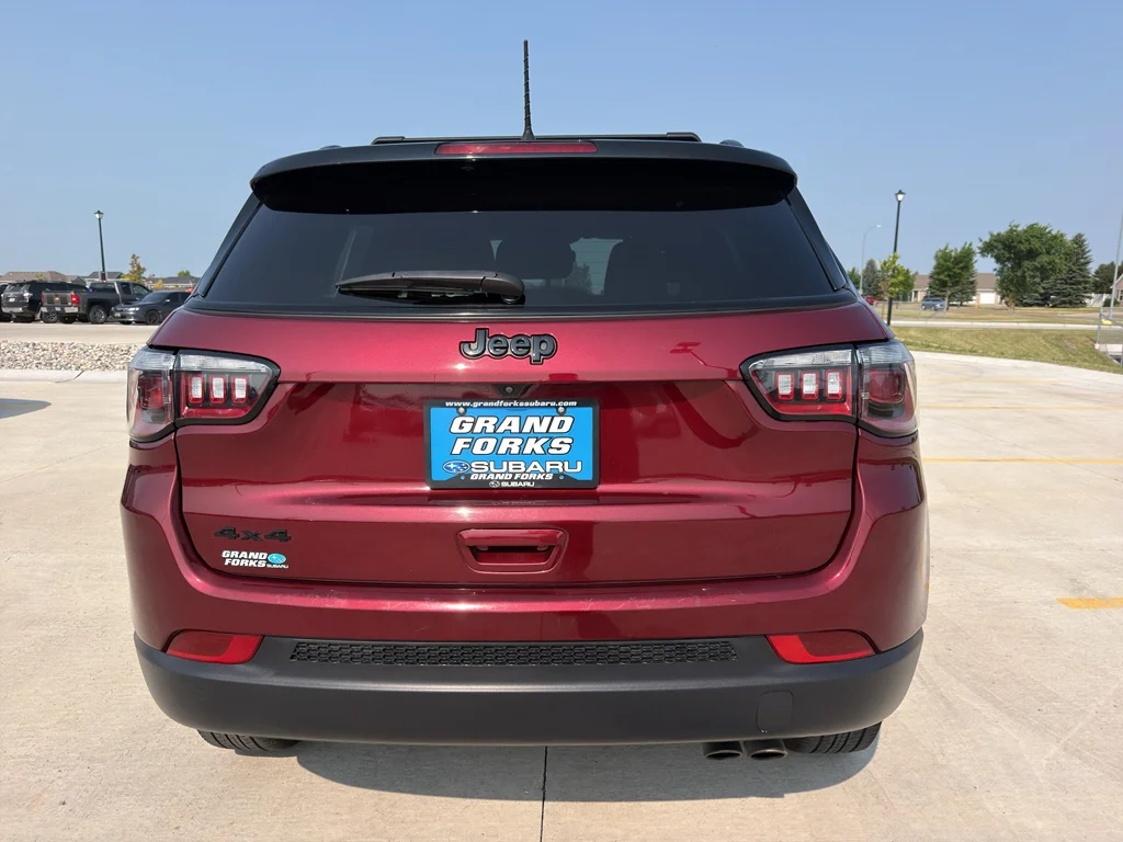 Used 2022 Velvet Red Pearl Jeep Altitude image 6