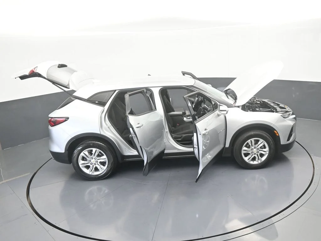 Used 2019 Silver Ice Metallic Chevrolet L image 63