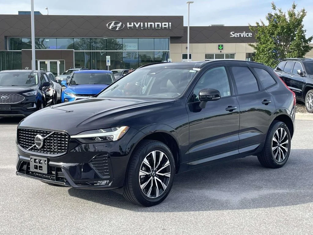2025 Volvo XC60 Core - Photo 24