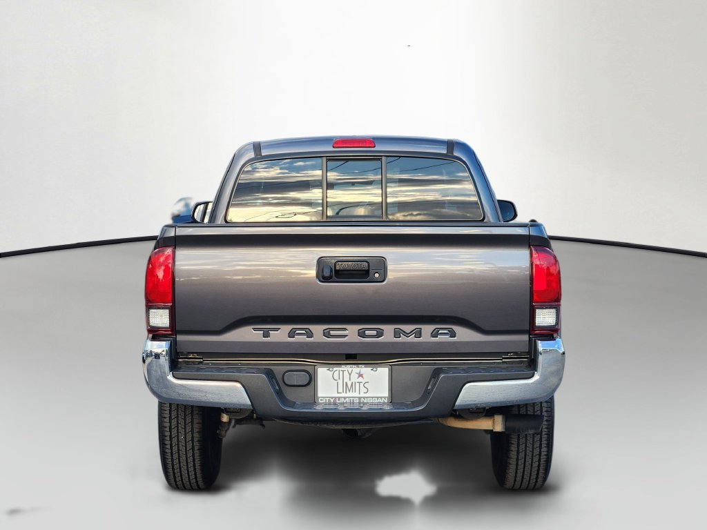 Used 2022 Gray Toyota SR5 image 6