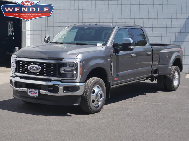 2026 Ford Super Duty F-350 DRW LARIAT