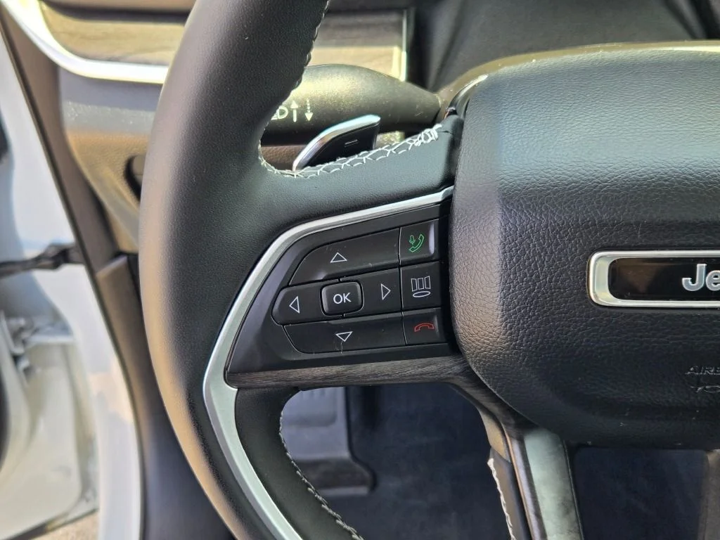 Certified Used 2023 White/off-white Jeep Limited image 33