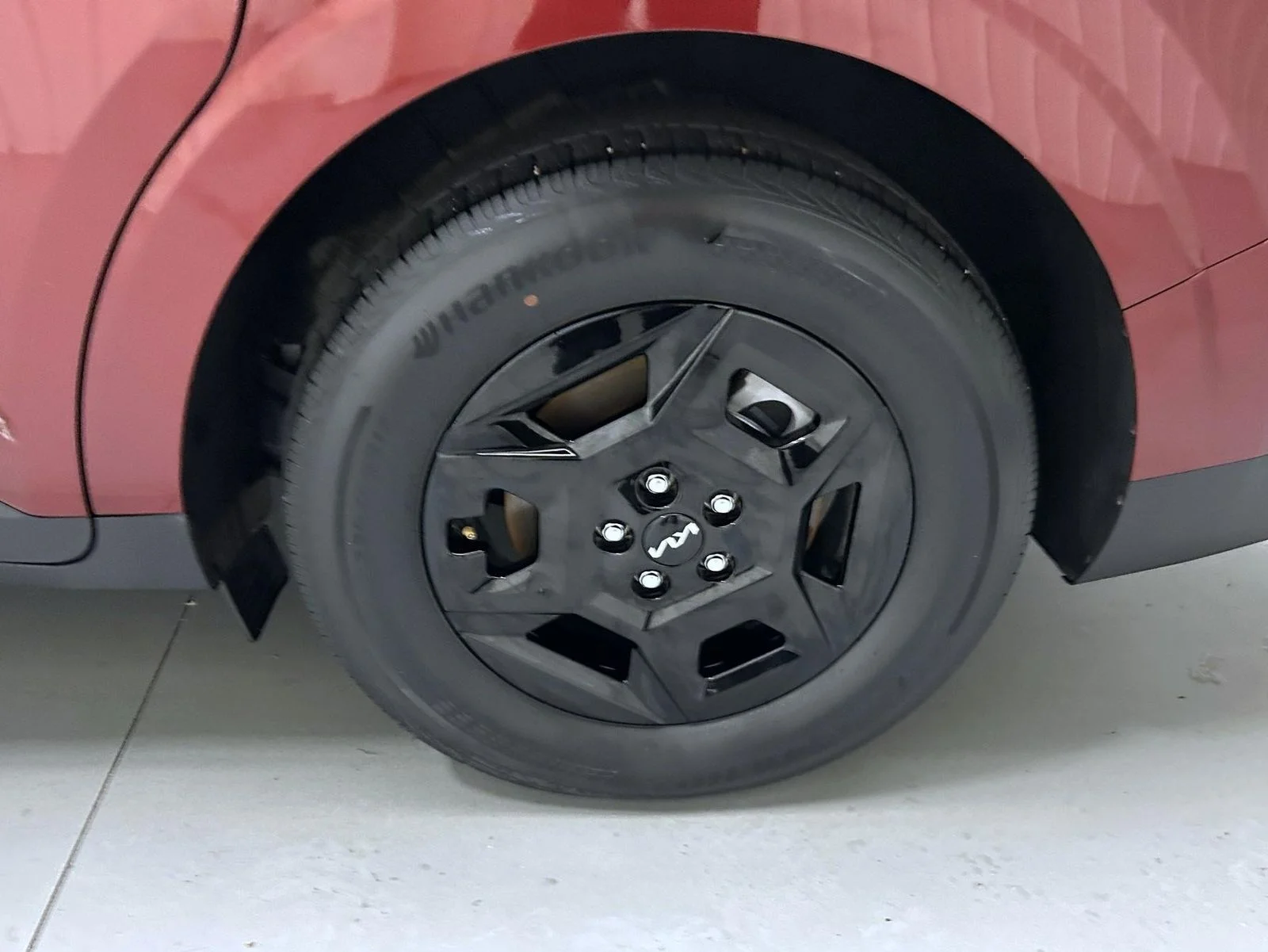 Used 2025 Red Kia LXS image 21