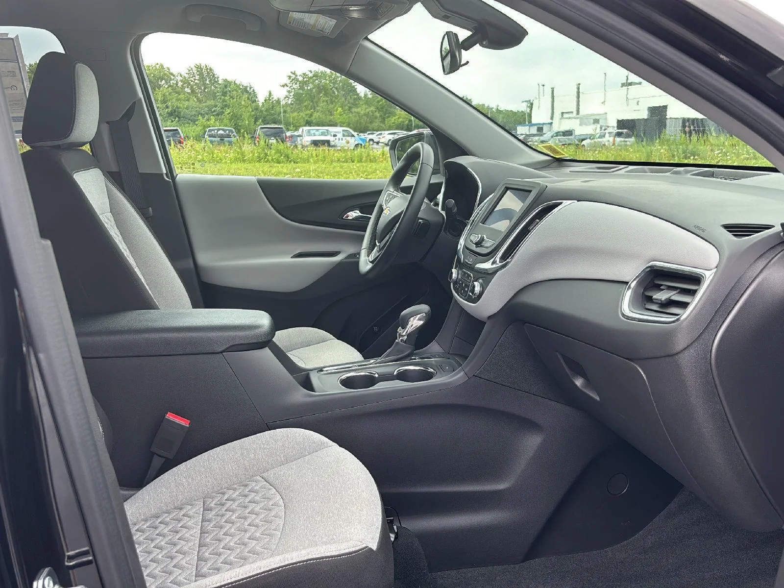 Used 2024 Mosaic Black Metallic Chevrolet LT image 30