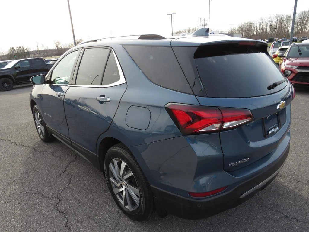 Used 2024 Lakeshore Blue Metallic Chevrolet Premier image 9